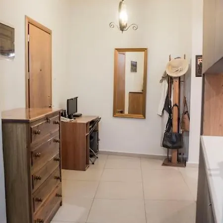 アパート Nelly's House ハニア