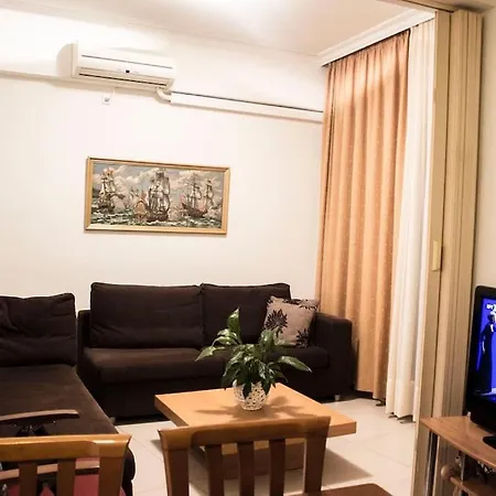 Nelly's House Апартаменты